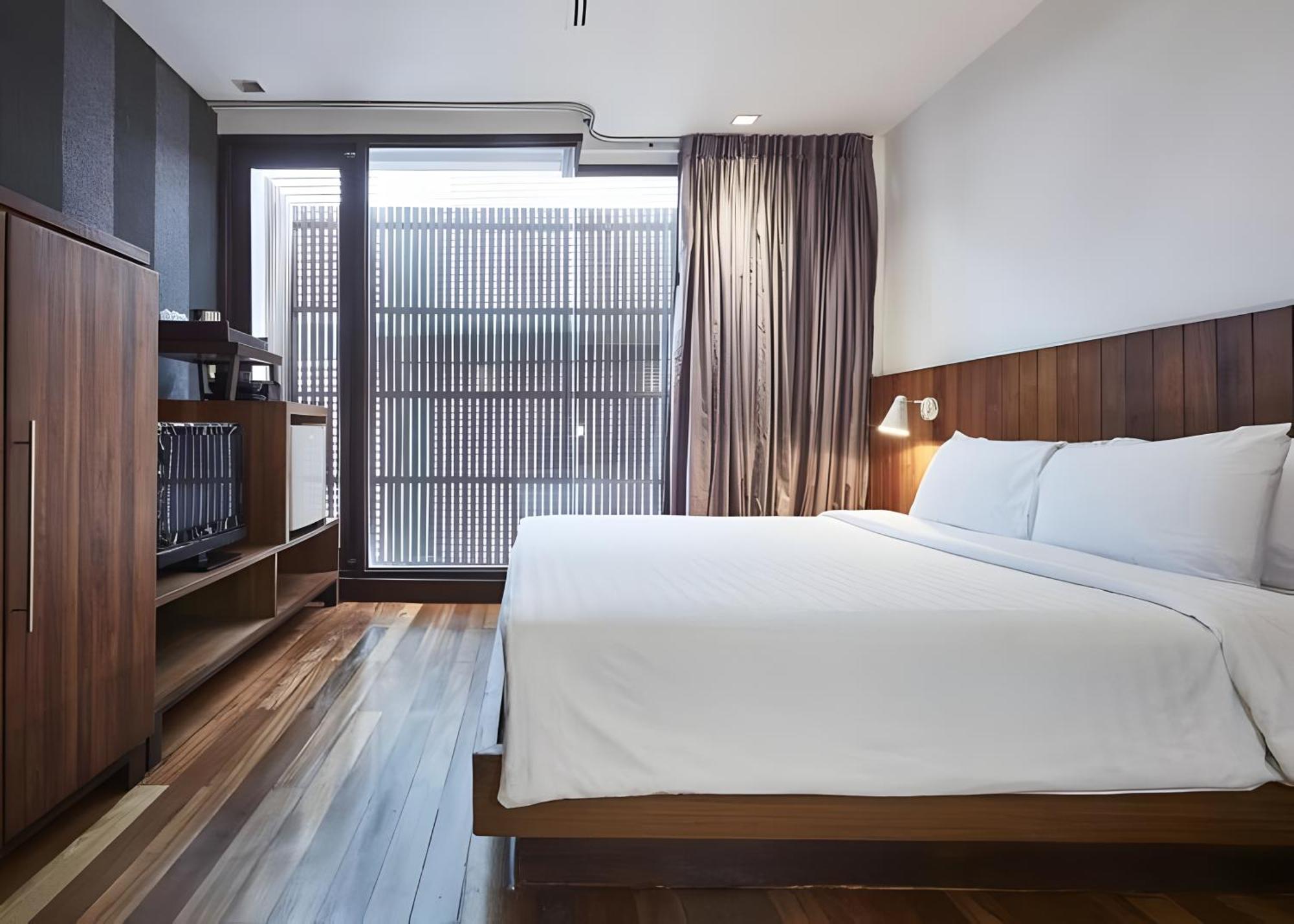Wish Inn Silom - วิช อินน์ สีลม X Bangkok Exterior photo